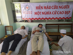 Đoàn viên Công đoàn ngành Y tế tham gia hiến máu tình nguyện